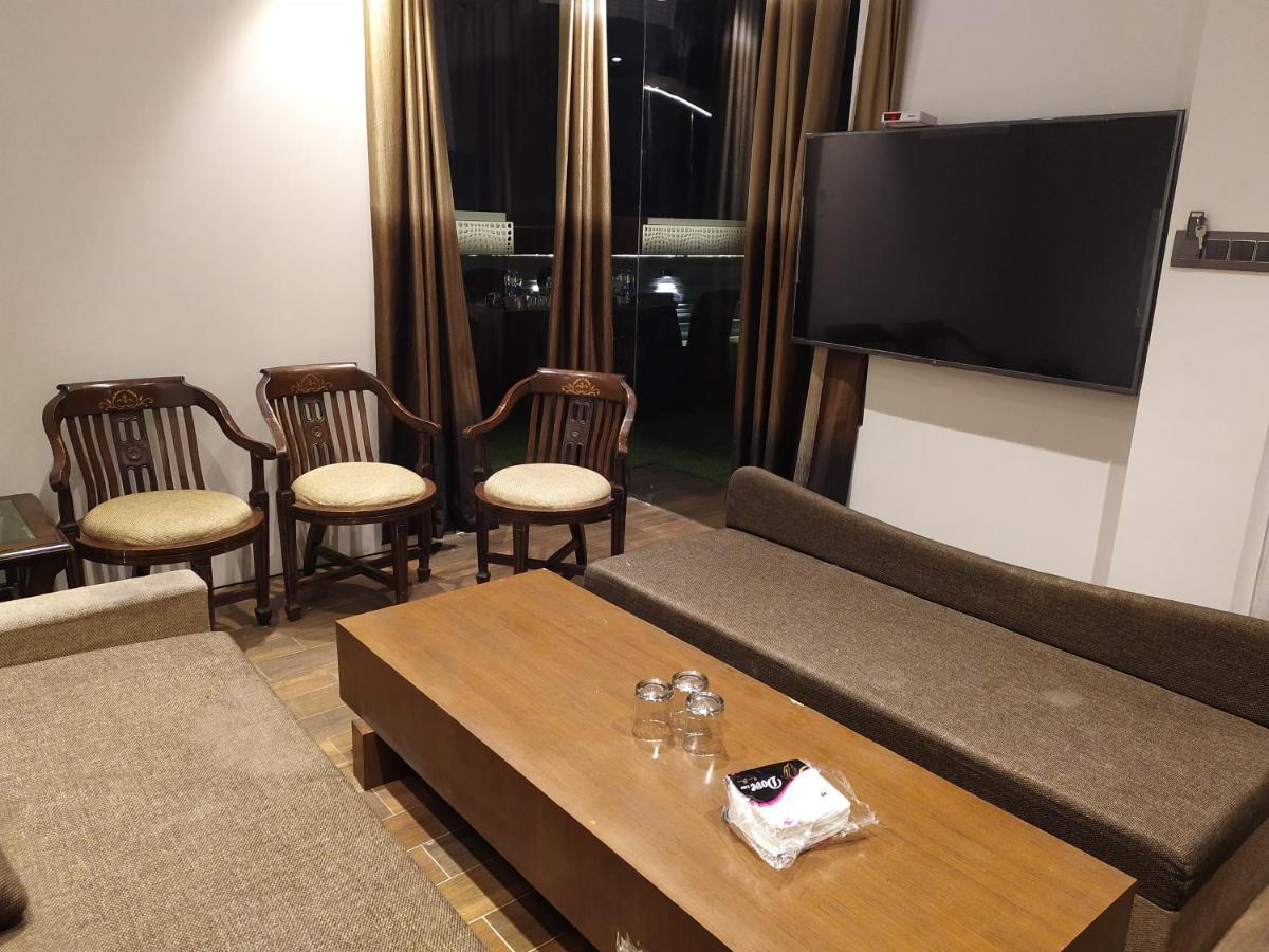 Hotel Star Inn Gangānagar Kültér fotó
