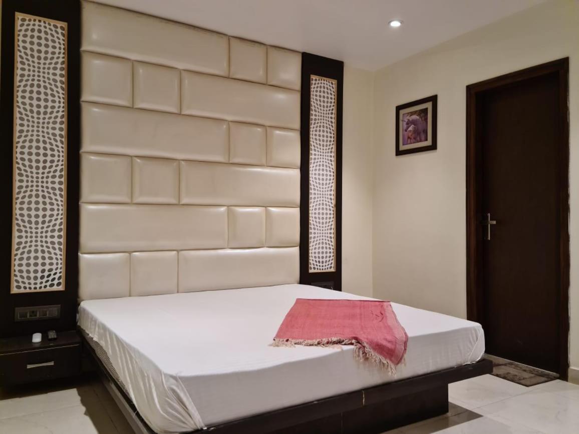 Hotel Star Inn Gangānagar Kültér fotó